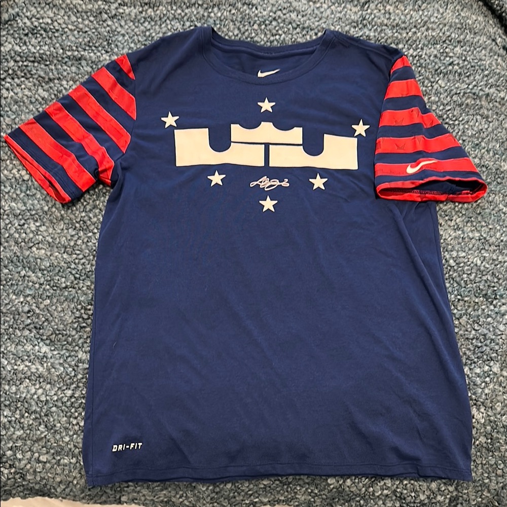 Nike Blue and Red Short Sleeve Tee with Graphic Design